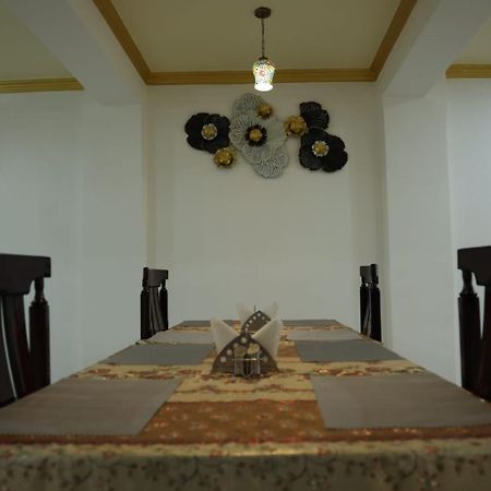 The Jamawar Hotel Srīnagar Exterior foto